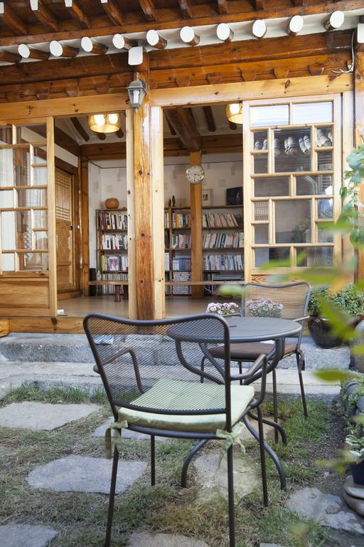 Vine Hanok Guesthouse Сеул Екстер'єр фото