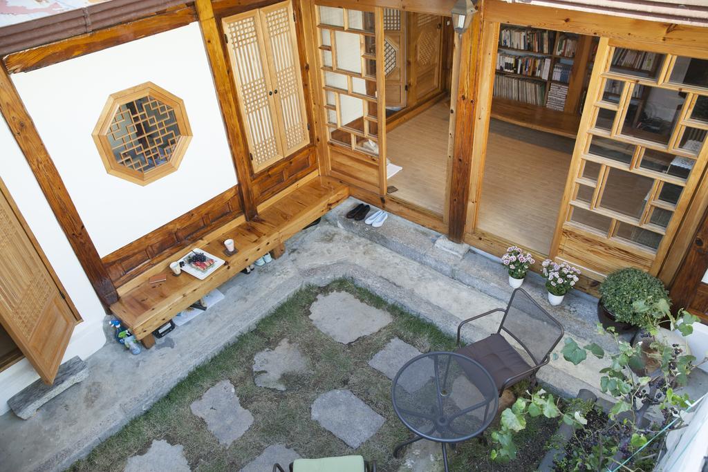 Vine Hanok Guesthouse Сеул Екстер'єр фото