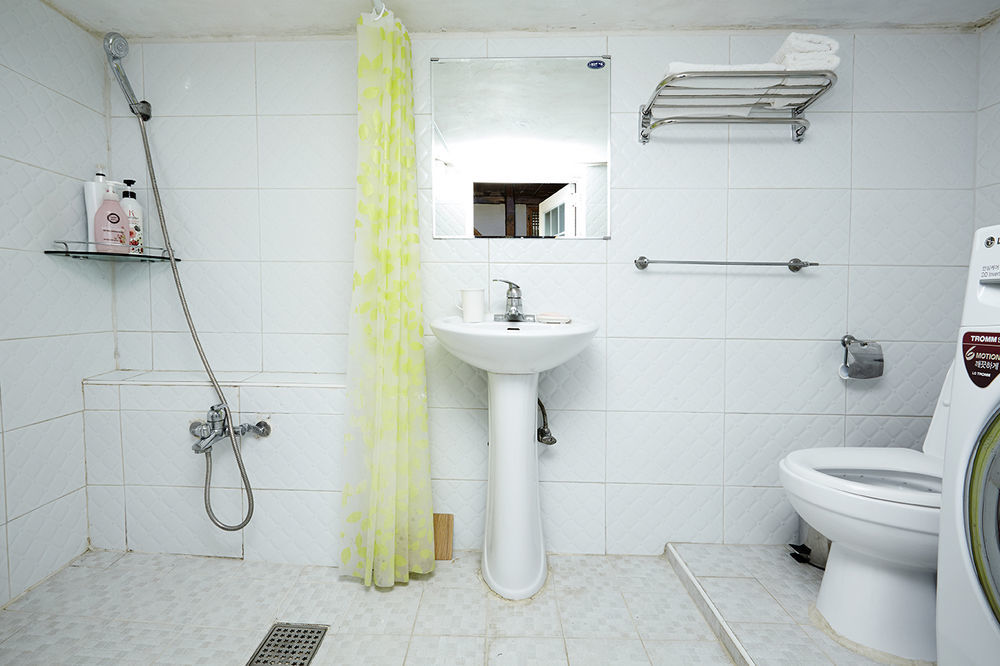 Vine Hanok Guesthouse Сеул Екстер'єр фото